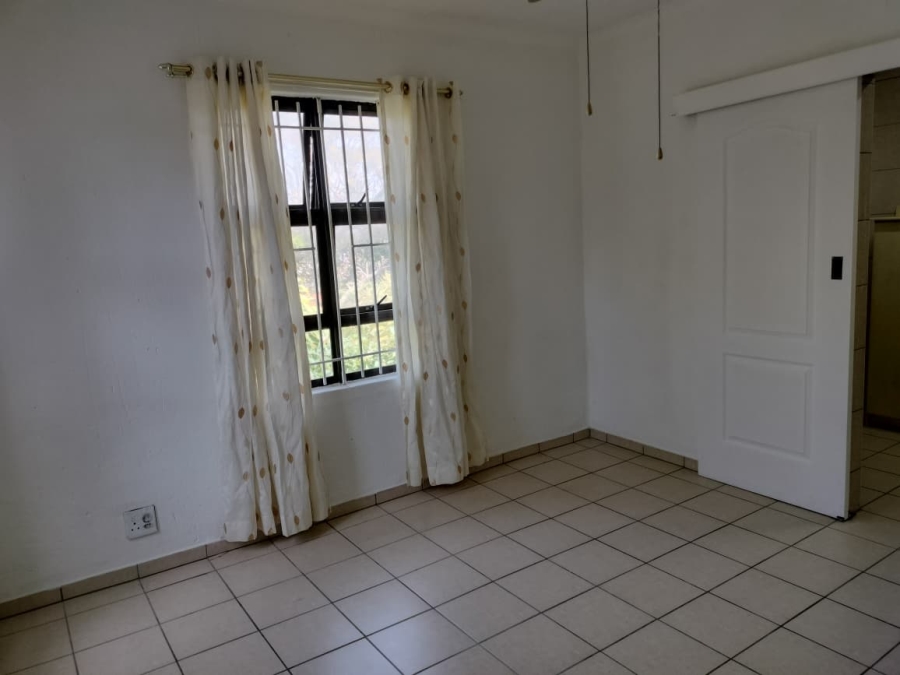 6 Bedroom Property for Sale in Manaba Beach KwaZulu-Natal