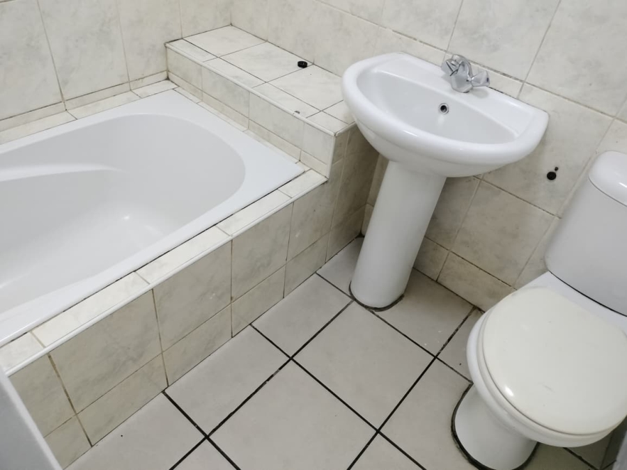 6 Bedroom Property for Sale in Manaba Beach KwaZulu-Natal