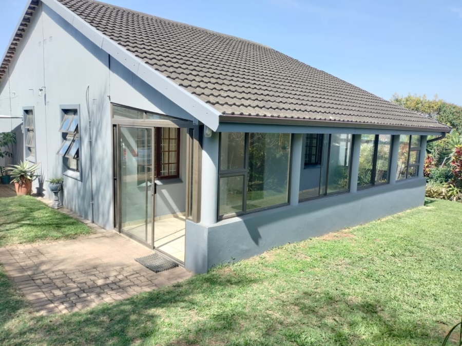6 Bedroom Property for Sale in Manaba Beach KwaZulu-Natal