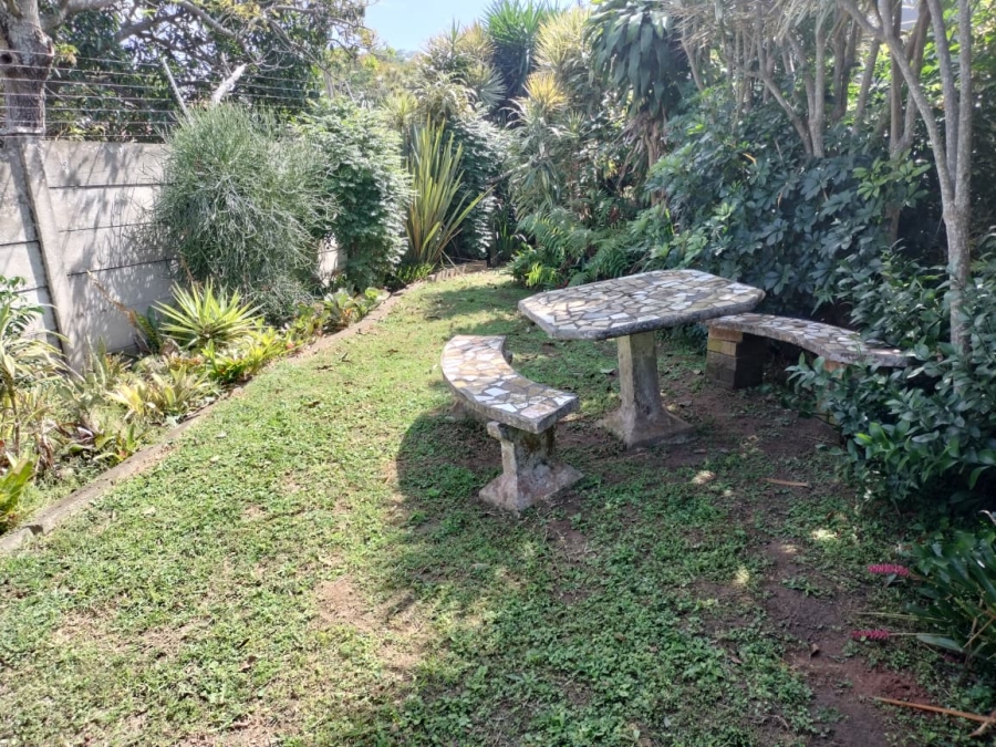 6 Bedroom Property for Sale in Manaba Beach KwaZulu-Natal