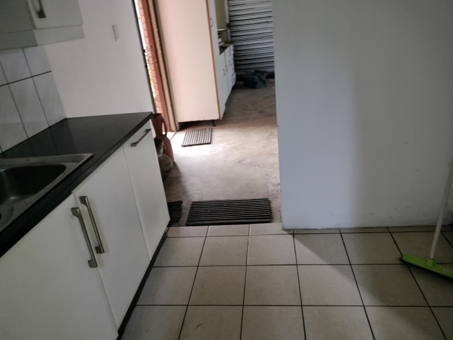 6 Bedroom Property for Sale in Manaba Beach KwaZulu-Natal