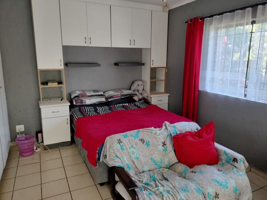 6 Bedroom Property for Sale in Manaba Beach KwaZulu-Natal