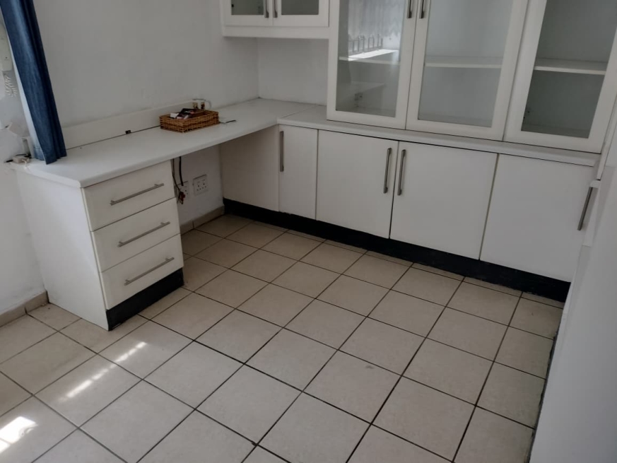 6 Bedroom Property for Sale in Manaba Beach KwaZulu-Natal
