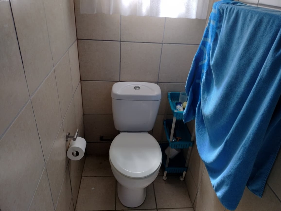 6 Bedroom Property for Sale in Manaba Beach KwaZulu-Natal