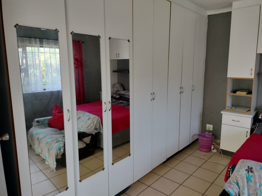 6 Bedroom Property for Sale in Manaba Beach KwaZulu-Natal