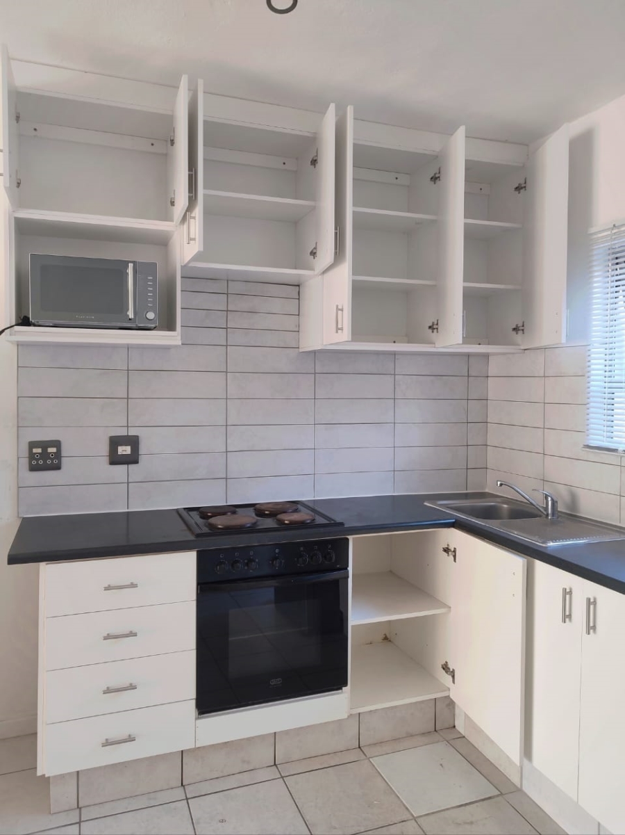 2 Bedroom Property for Sale in Kenville KwaZulu-Natal