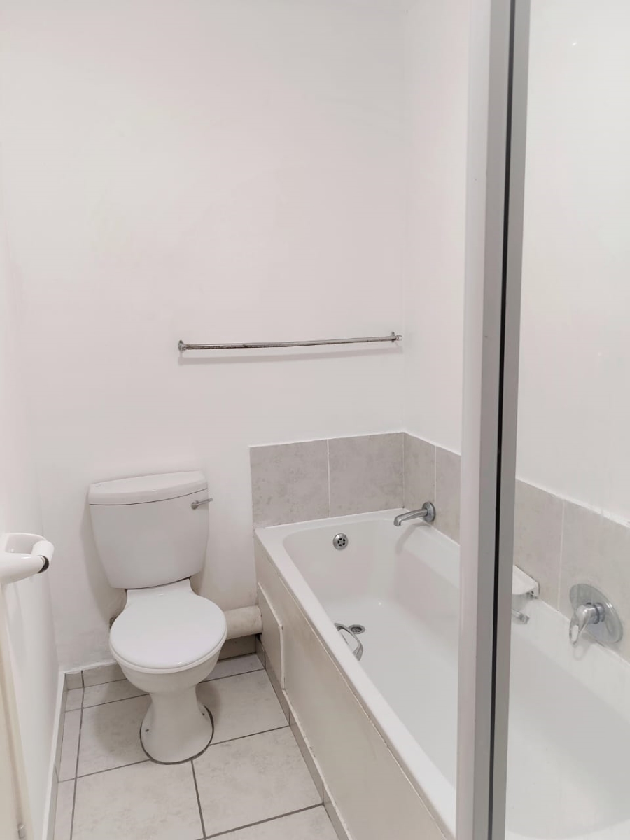 2 Bedroom Property for Sale in Kenville KwaZulu-Natal