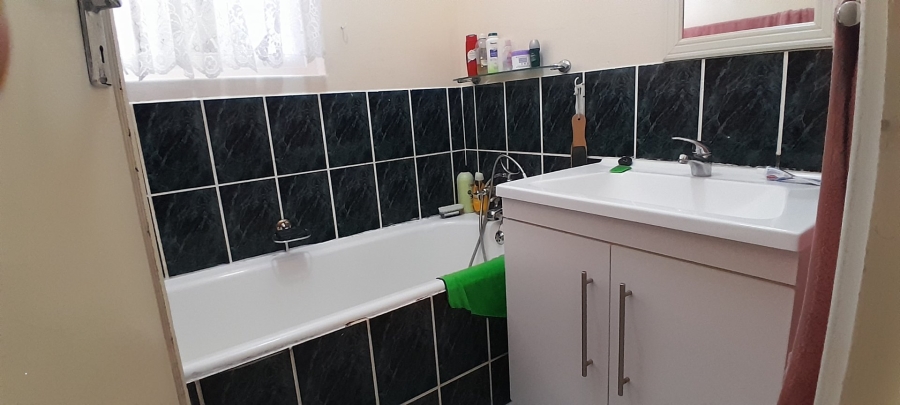 3 Bedroom Property for Sale in Southport KwaZulu-Natal