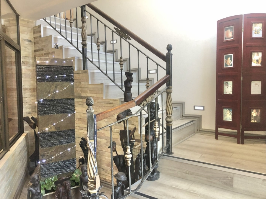 5 Bedroom Property for Sale in Shelly Beach KwaZulu-Natal