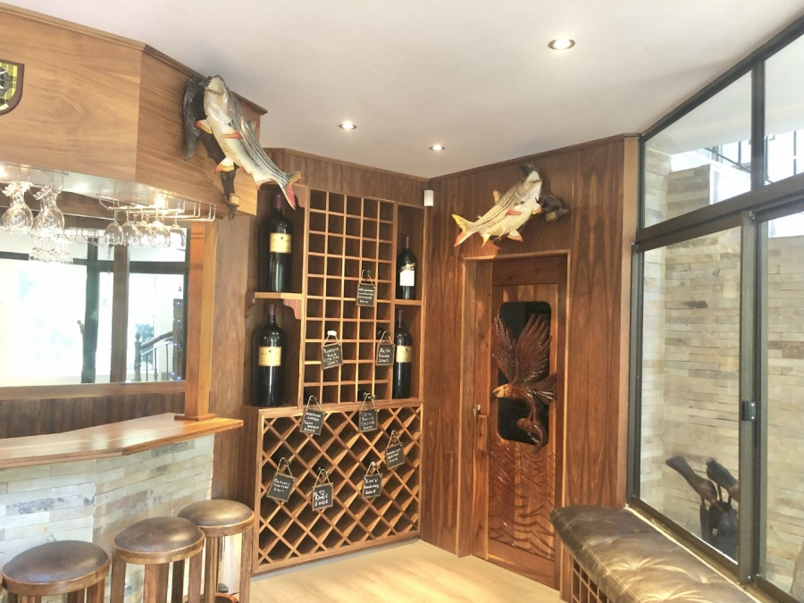 5 Bedroom Property for Sale in Shelly Beach KwaZulu-Natal