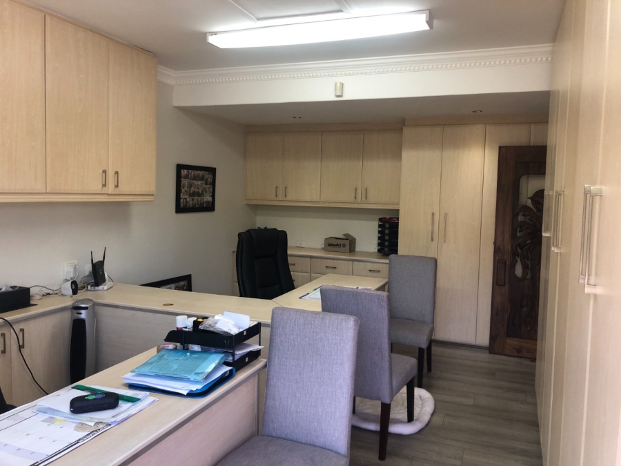 5 Bedroom Property for Sale in Shelly Beach KwaZulu-Natal