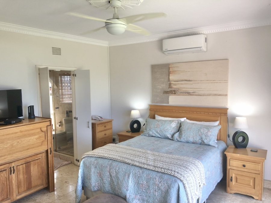 5 Bedroom Property for Sale in Shelly Beach KwaZulu-Natal