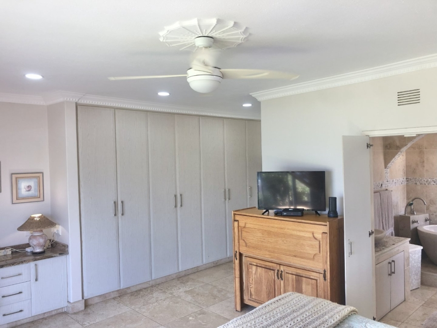 5 Bedroom Property for Sale in Shelly Beach KwaZulu-Natal
