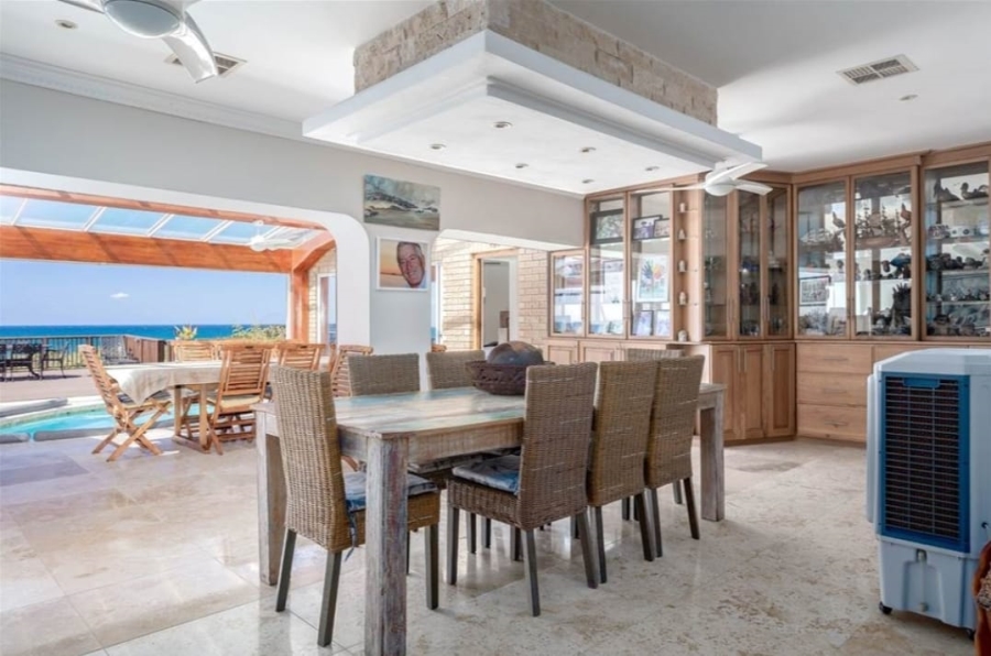 5 Bedroom Property for Sale in Shelly Beach KwaZulu-Natal