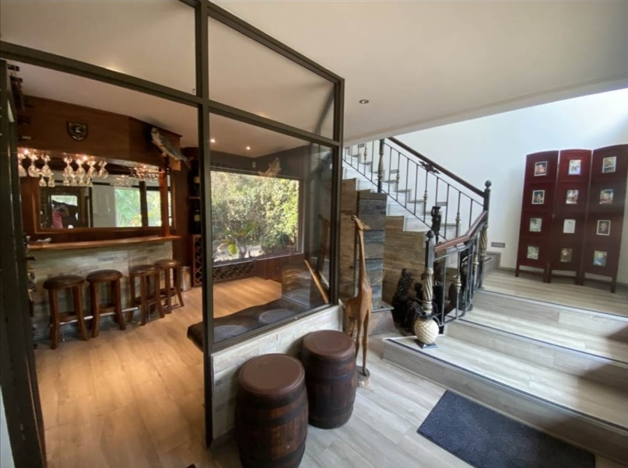 5 Bedroom Property for Sale in Shelly Beach KwaZulu-Natal