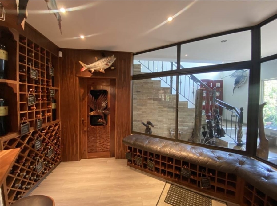 5 Bedroom Property for Sale in Shelly Beach KwaZulu-Natal