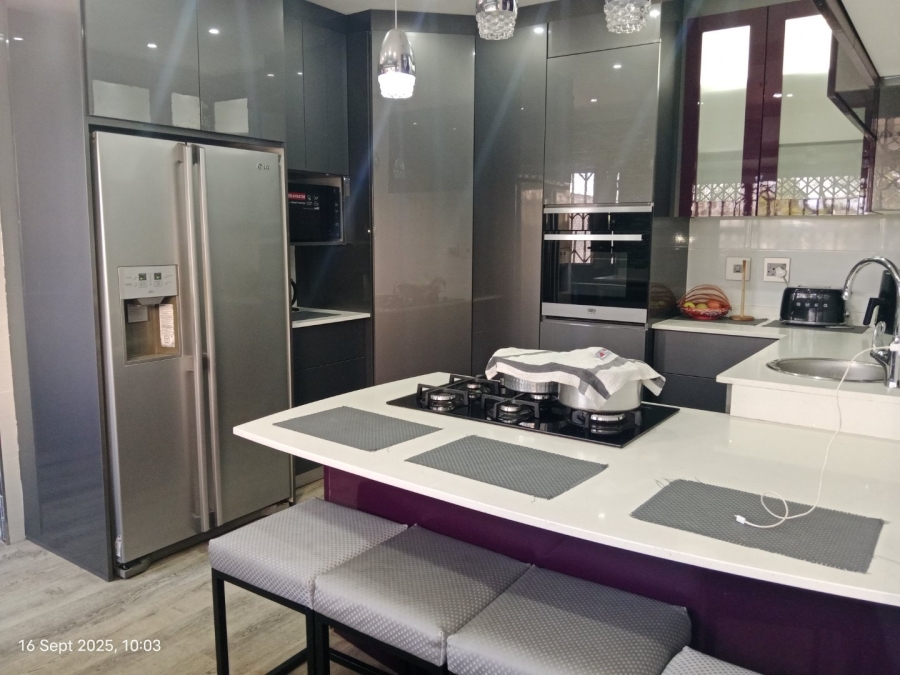 5 Bedroom Property for Sale in Hayfields KwaZulu-Natal