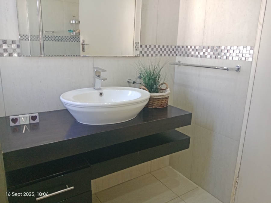 5 Bedroom Property for Sale in Hayfields KwaZulu-Natal