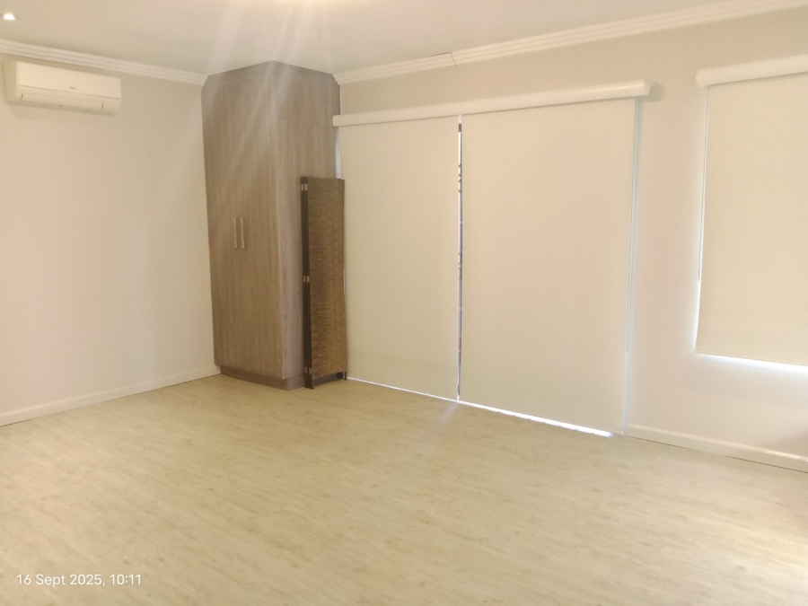 5 Bedroom Property for Sale in Hayfields KwaZulu-Natal