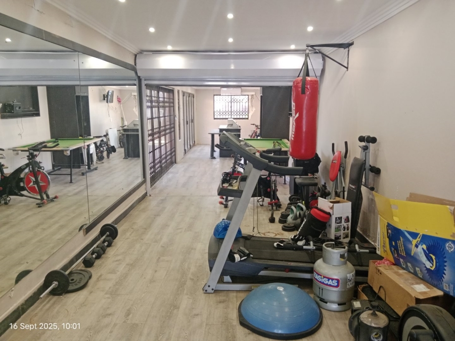 5 Bedroom Property for Sale in Hayfields KwaZulu-Natal