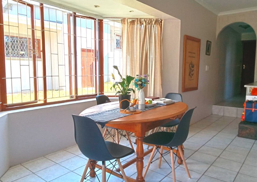 To Let 1 Bedroom Property for Rent in Kloof KwaZulu-Natal