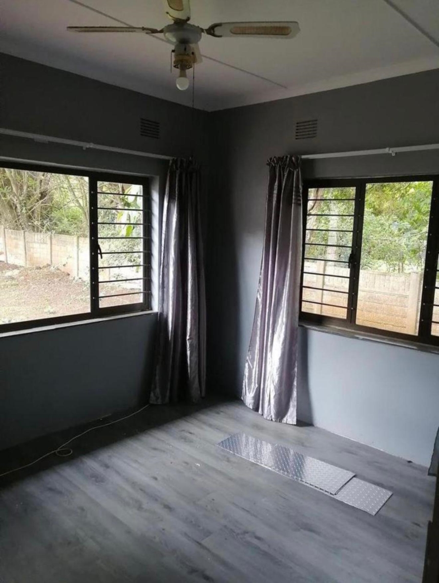 To Let 3 Bedroom Property for Rent in Crestview KwaZulu-Natal