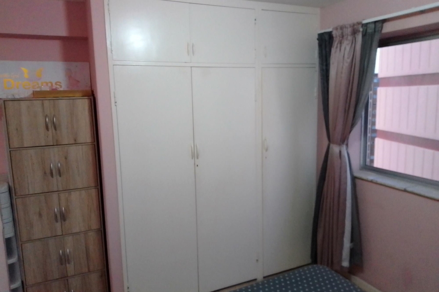 1 Bedroom Property for Sale in North Beach KwaZulu-Natal