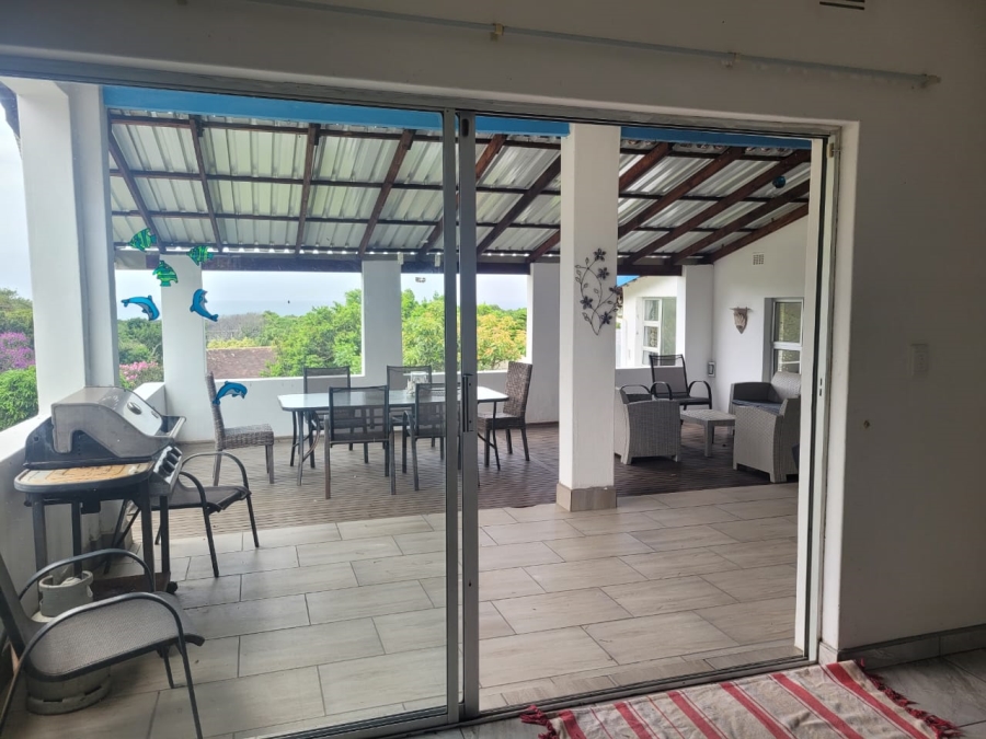 5 Bedroom Property for Sale in Leisure Bay KwaZulu-Natal