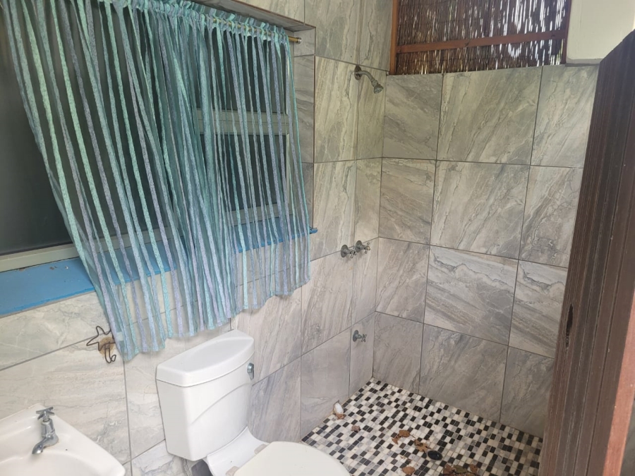 5 Bedroom Property for Sale in Leisure Bay KwaZulu-Natal