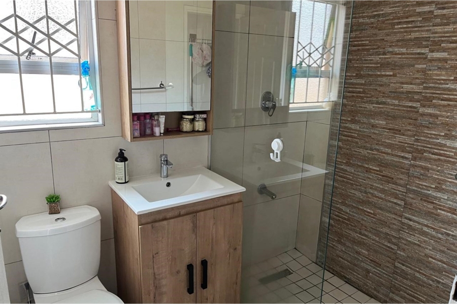 3 Bedroom Property for Sale in Woodview KwaZulu-Natal