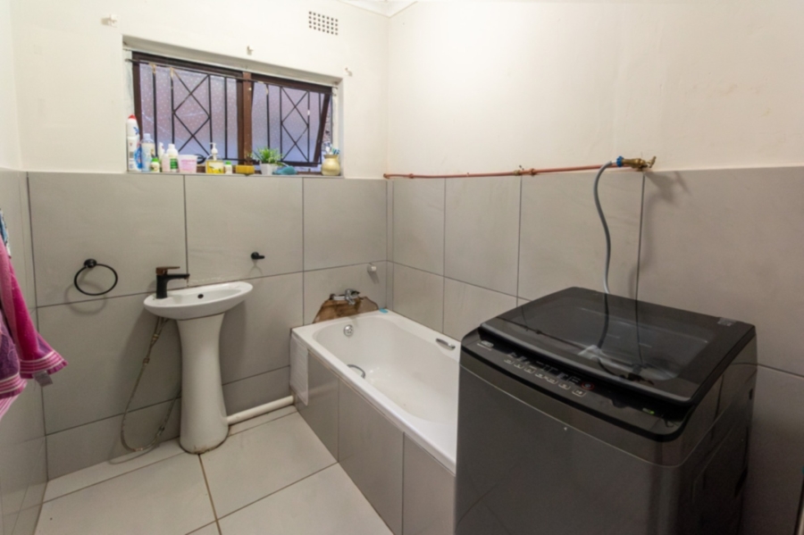 3 Bedroom Property for Sale in Brighton Beach KwaZulu-Natal