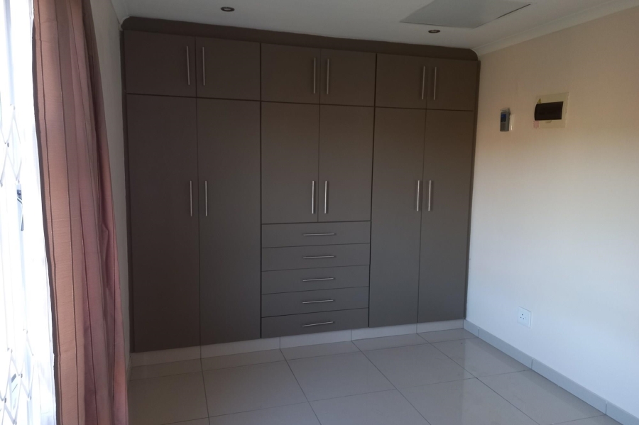 2 Bedroom Property for Sale in Dawncrest KwaZulu-Natal