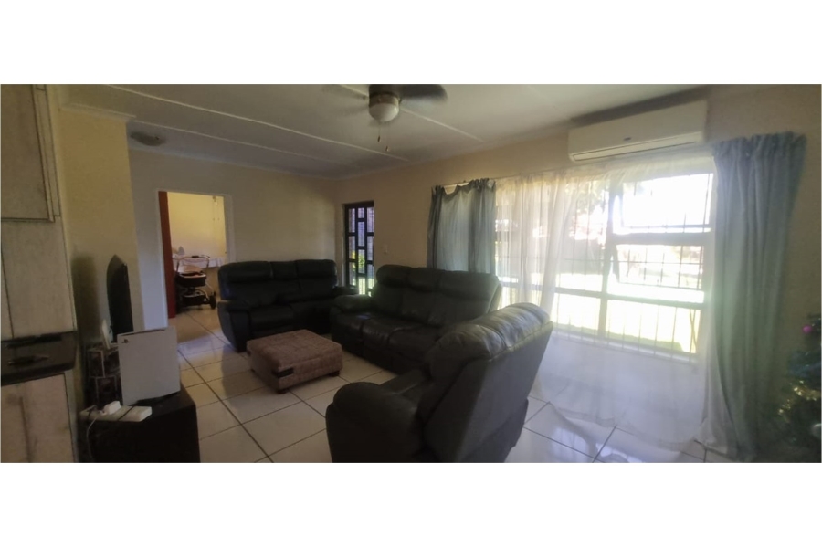 To Let 3 Bedroom Property for Rent in Birdswood KwaZulu-Natal