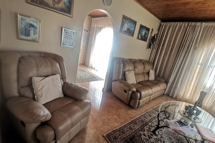 3 Bedroom Property for Sale in Lennoxton KwaZulu-Natal