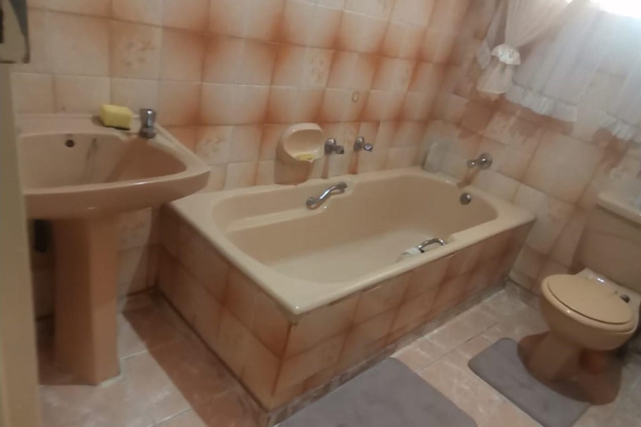 3 Bedroom Property for Sale in Lennoxton KwaZulu-Natal