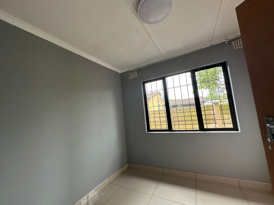 To Let 2 Bedroom Property for Rent in Brackenham KwaZulu-Natal