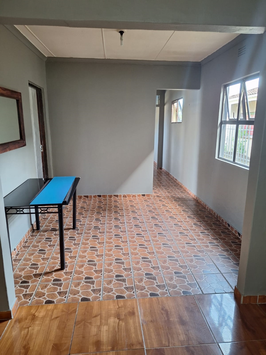 To Let 2 Bedroom Property for Rent in Burlington Heights KwaZulu-Natal