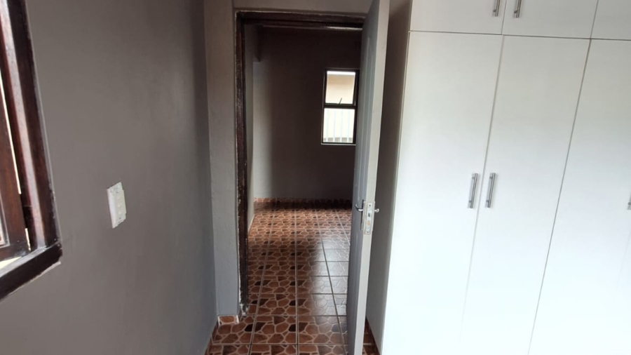 To Let 2 Bedroom Property for Rent in Burlington Heights KwaZulu-Natal