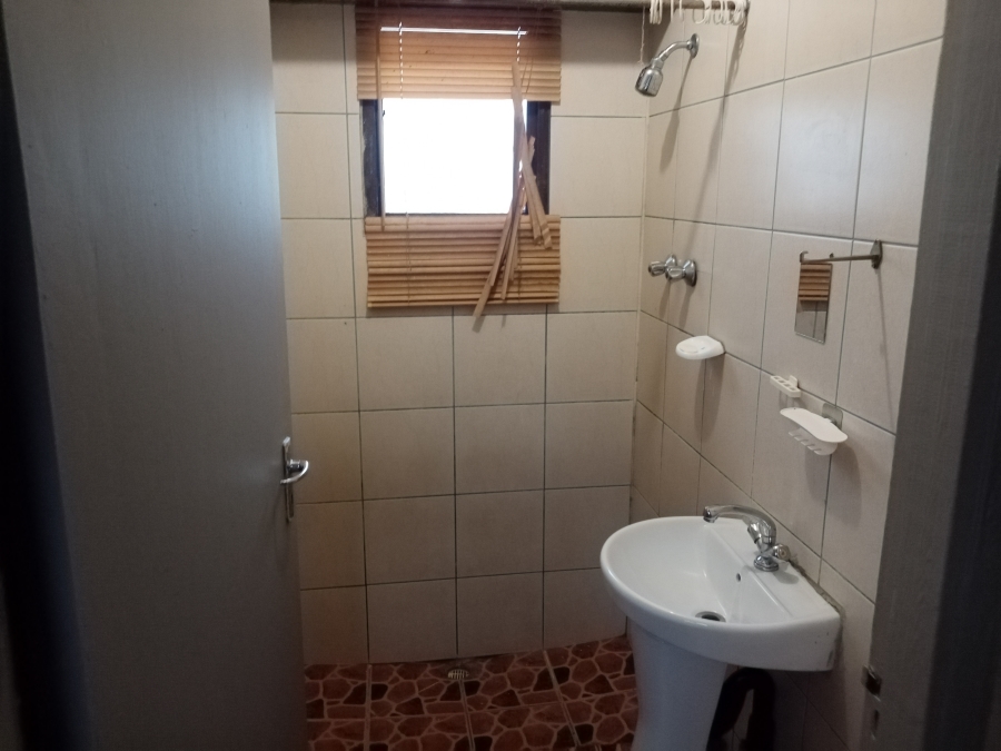 To Let 2 Bedroom Property for Rent in Burlington Heights KwaZulu-Natal