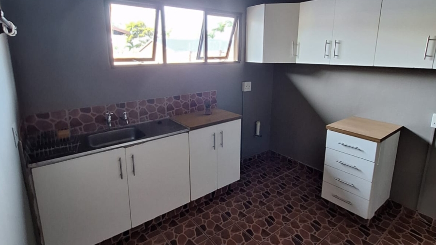 To Let 2 Bedroom Property for Rent in Burlington Heights KwaZulu-Natal