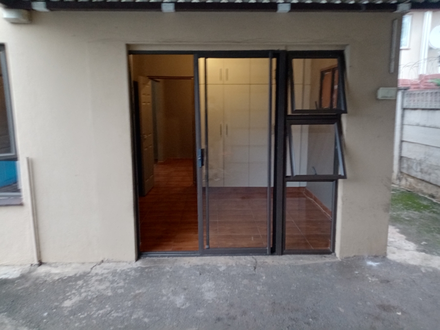 To Let 2 Bedroom Property for Rent in Burlington Heights KwaZulu-Natal