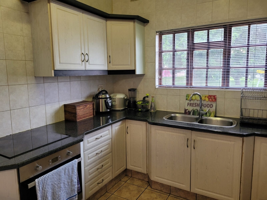 3 Bedroom Property for Sale in Glenwood KwaZulu-Natal