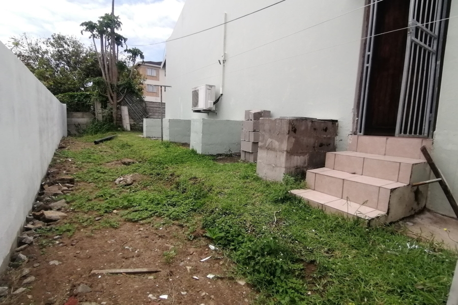 2 Bedroom Property for Sale in Manaba Beach KwaZulu-Natal