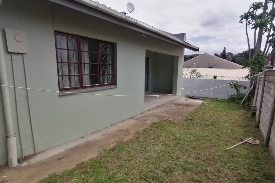 2 Bedroom Property for Sale in Manaba Beach KwaZulu-Natal