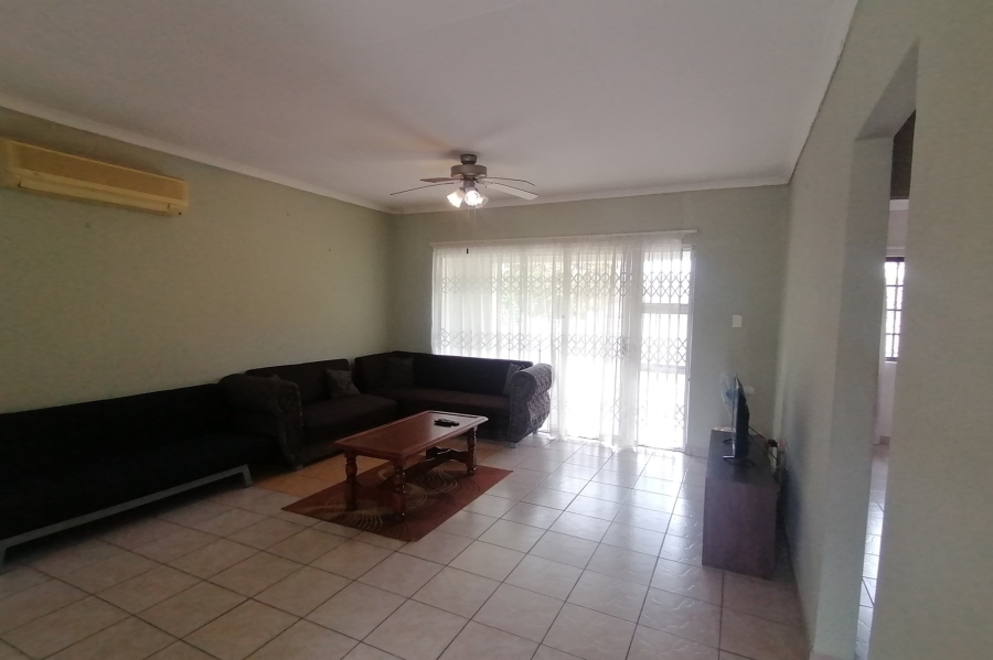 2 Bedroom Property for Sale in Manaba Beach KwaZulu-Natal