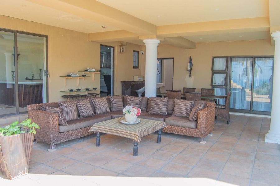 6 Bedroom Property for Sale in Uvongo KwaZulu-Natal