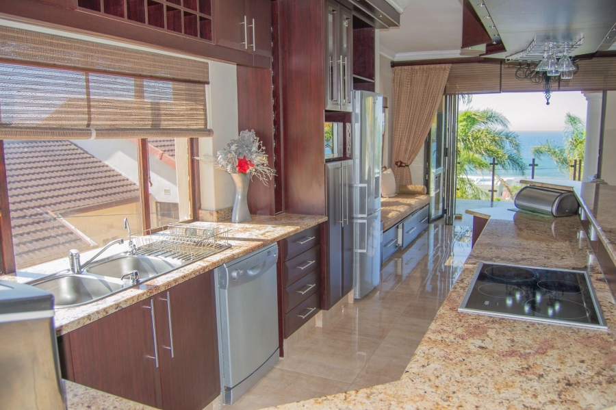 6 Bedroom Property for Sale in Uvongo KwaZulu-Natal