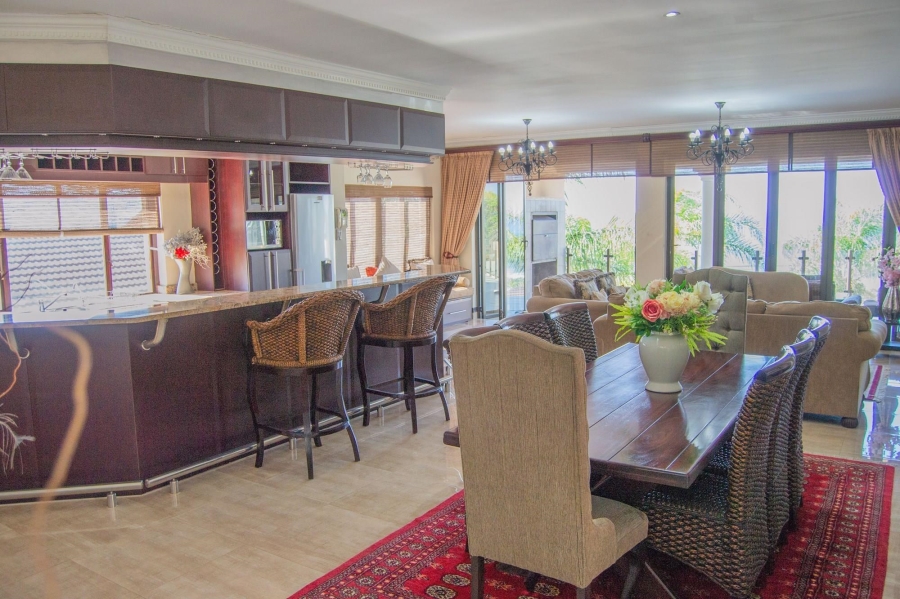 6 Bedroom Property for Sale in Uvongo KwaZulu-Natal