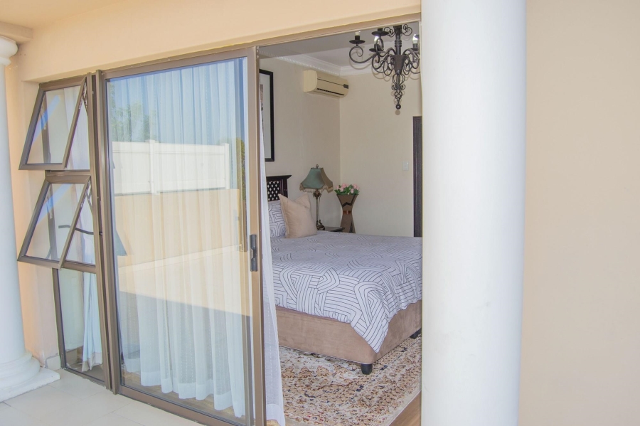 6 Bedroom Property for Sale in Uvongo KwaZulu-Natal