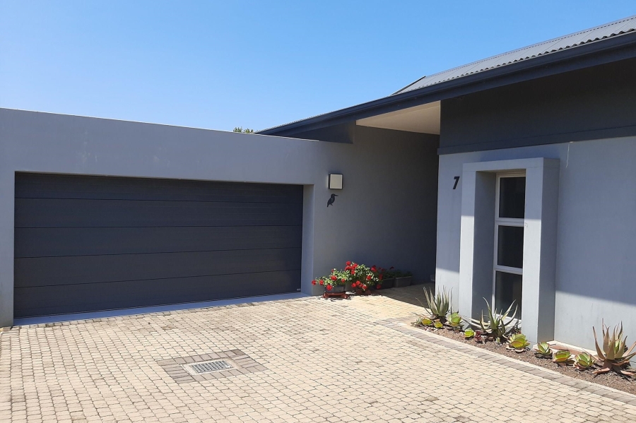 3 Bedroom Property for Sale in Renishaw Hills KwaZulu-Natal